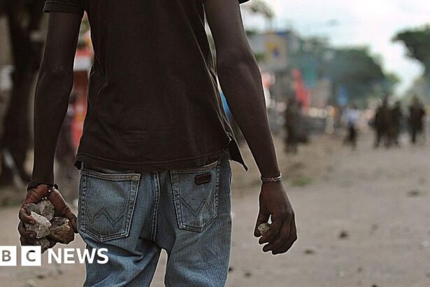 Police confronting protesters in Kenya amid rising political tension